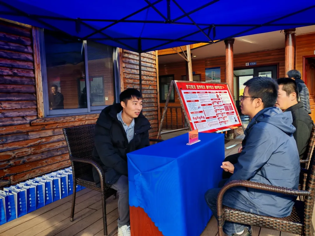 1767001755155911.png 5a63c382-0070-4af3-a13b-c41030a2ca33.png